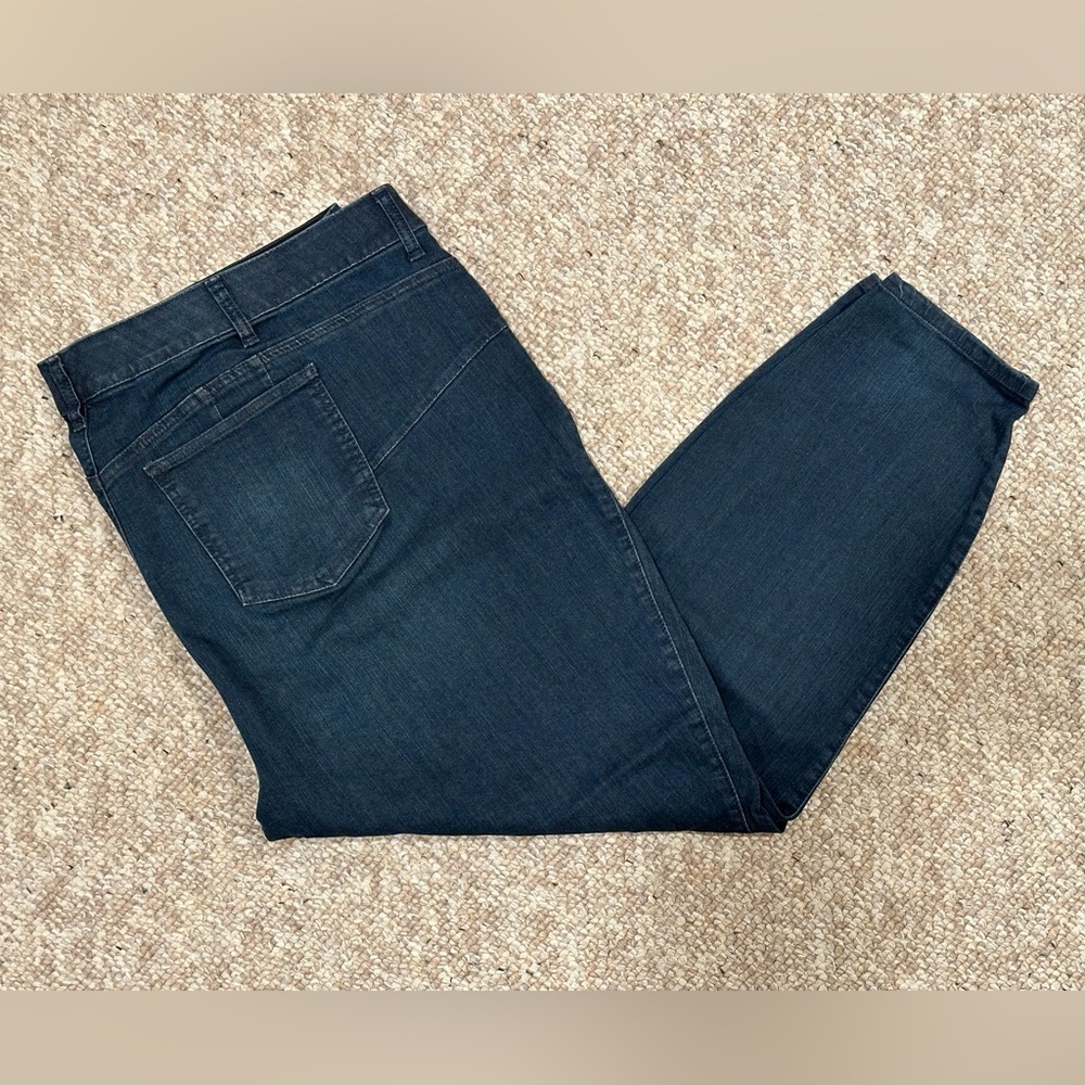NWT Torrid Bombshell Skinny Premium Stretch High-Rise Dark Wash Size 28R